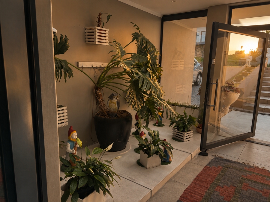 8 Bedroom Property for Sale in Myburgh Park Western Cape